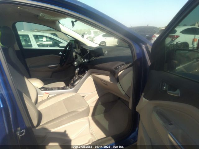1FMCU0GX5EUE25259 Ford ESCAPE SE