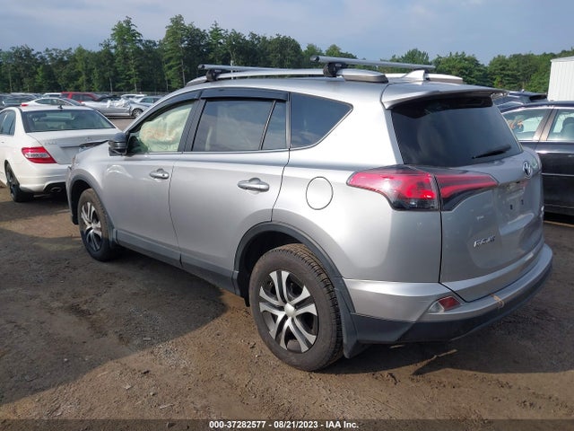 Toyota RAV4 LE 2018 JTMBFREV2JJ197135 Image 3