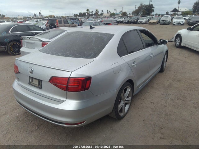 3VW4S7AJ7FM294446 Volkswagen Jetta Sedan 2.0t Gli Se