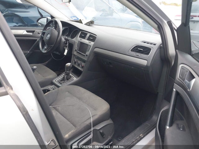 3VWC17AU4GM514250 Volkswagen Golf Sportwagen Tsi S