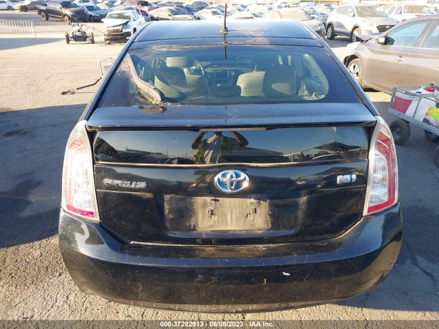 Toyota Prius Four 2015 JTDKN3DU5F1972768 Image 8