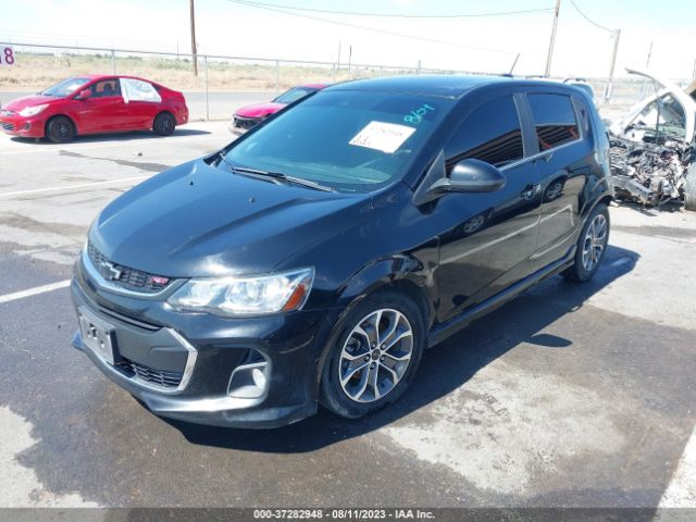 Chevrolet SONIC LT 2019 1G1JD6SB7K4134132 Image 2