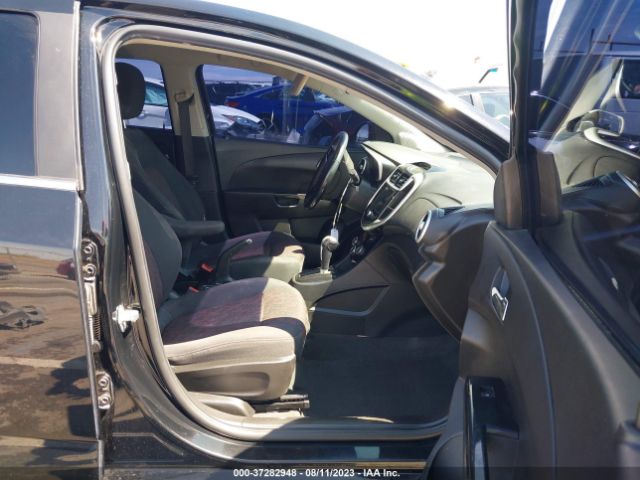 Chevrolet SONIC LT 2019 1G1JD6SB7K4134132 Image 5