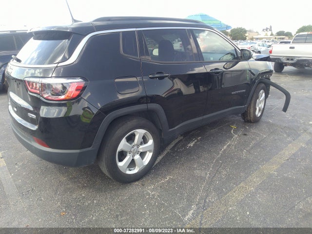 3C4NJCBB3MT517918 Jeep Compass Latitude