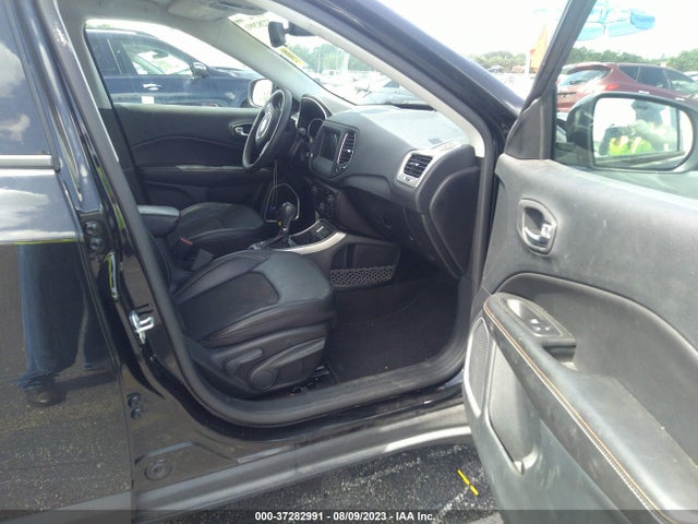 3C4NJCBB3MT517918 Jeep Compass Latitude