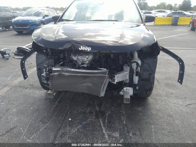 3C4NJCBB3MT517918 Jeep Compass Latitude