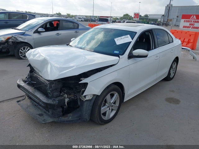 3VWLL7AJ1EM419349 Volkswagen Jetta Sedan Tdi W/premium