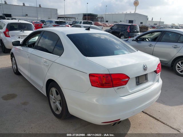3VWLL7AJ1EM419349 Volkswagen Jetta Sedan Tdi W/premium