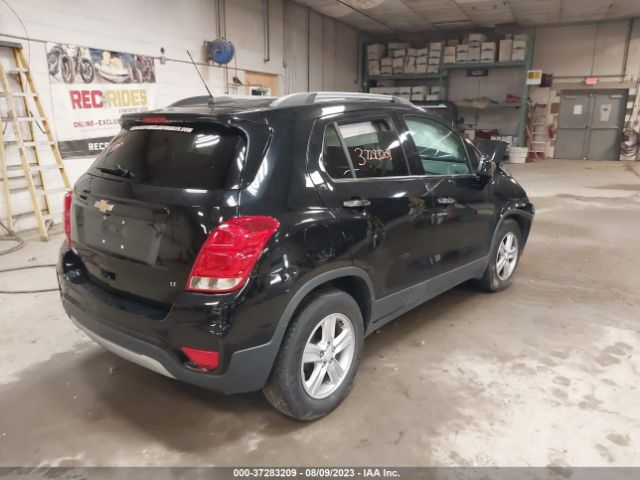 2019 CHEVROLET TRAX 3GNCJLSB3KL356823 Photo 3