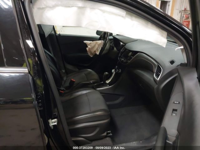 2019 CHEVROLET TRAX 3GNCJLSB3KL356823 Photo 4