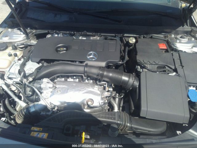 WDD3G4EB4KW028772 Mercedes-Benz A-class A 220