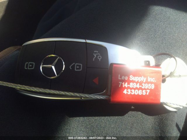 WDD3G4EB4KW028772 Mercedes-Benz A-class A 220