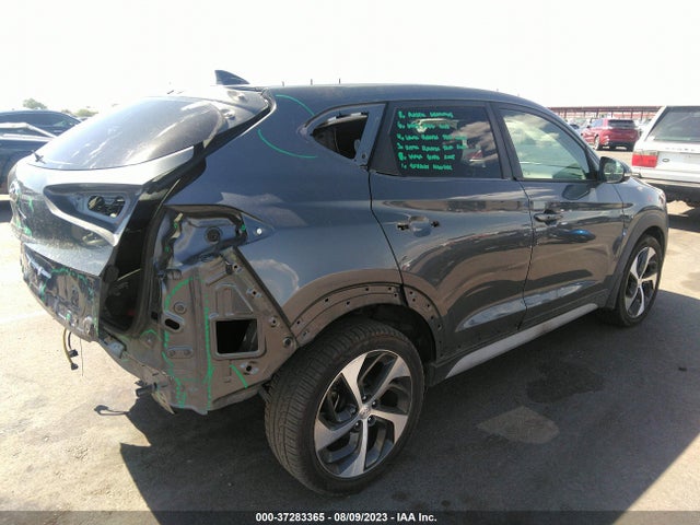 Hyundai Tucson Value 2018 KM8J33A26JU625618 Image 4