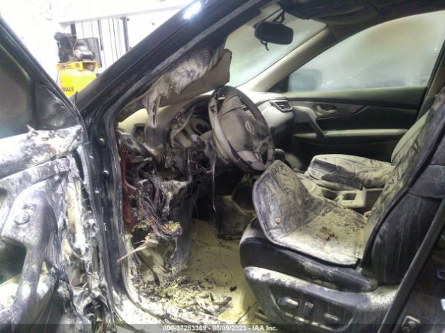 5N1AT2MV4FC791665 Nissan Rogue Sl