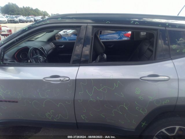 3C4NJDDB2KT811178 Jeep Compass Trailhawk