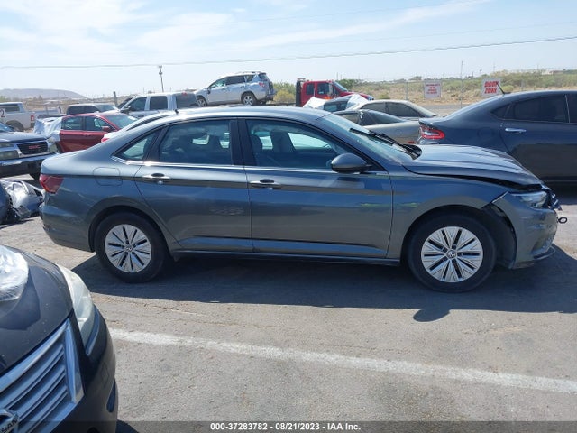 3VWN57BU6KM174992 Volkswagen JETTA S