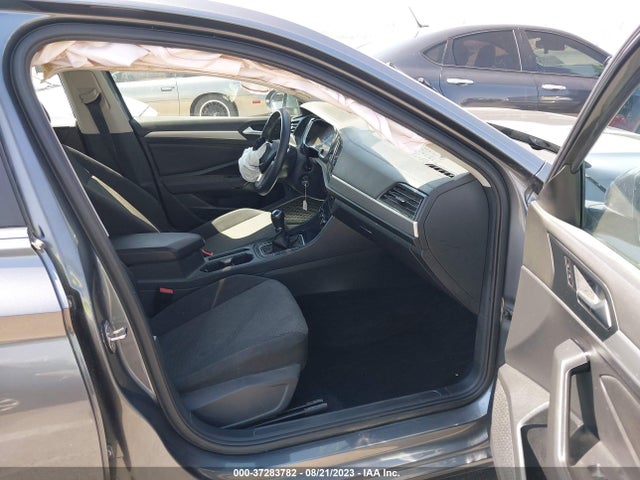 3VWN57BU6KM174992 Volkswagen JETTA S
