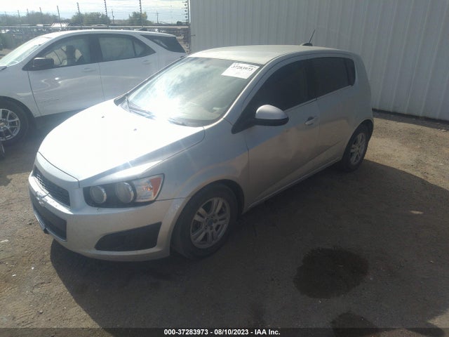 Chevrolet SONIC LT 2016 1G1JC6SH1G4104798 Image 2