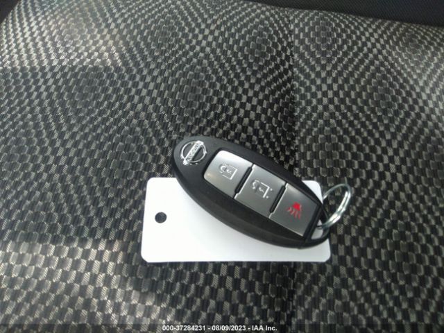JN1BJ1CP2KW219839 Nissan Rogue Sport Sv
