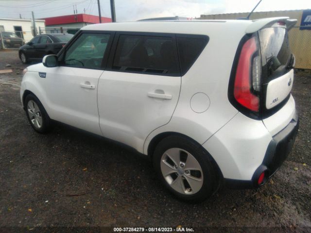 KNDJN2A27G7840330 KIA Soul Base