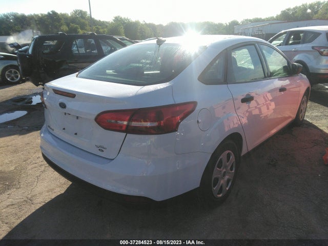 Ford FOCUS S 2017 1FADP3E20HL205293 Image 4
