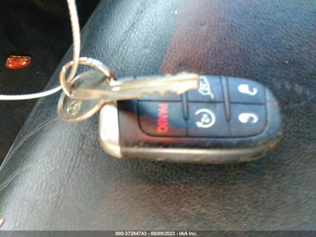2C3CCAAG1EH175922 Chrysler 300