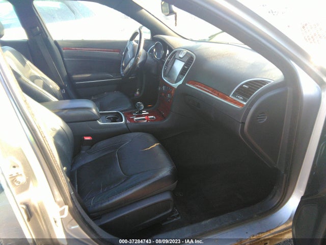 2C3CCAAG1EH175922 Chrysler 300