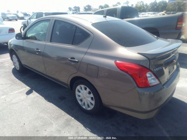 3N1CN7AP3FL821093 Nissan Versa S Plus