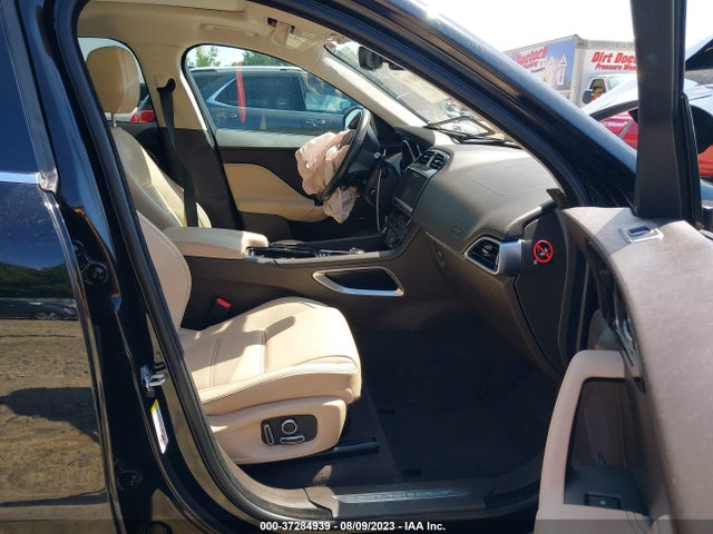 2019 JAGUAR F-PACE SADCK2GX9KA390085 Photo 4