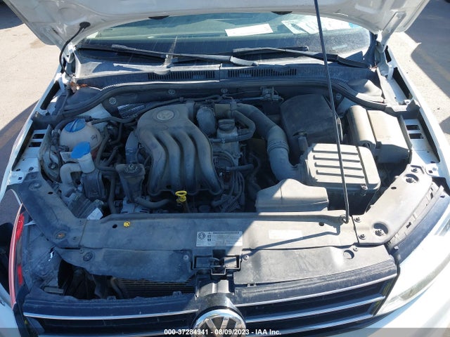 3VW1K7AJ7FM337556 Volkswagen Jetta Sedan 2.0l S