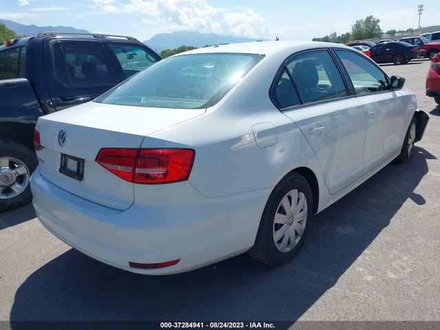 3VW1K7AJ7FM337556 Volkswagen Jetta Sedan 2.0l S