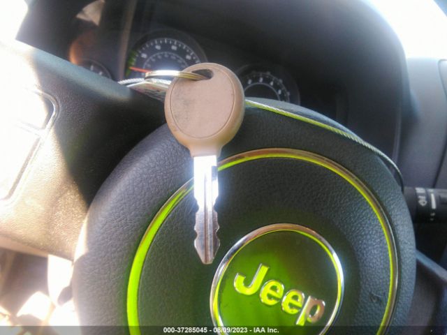 1C4NJDBB8GD722733 Jeep Compass Sport