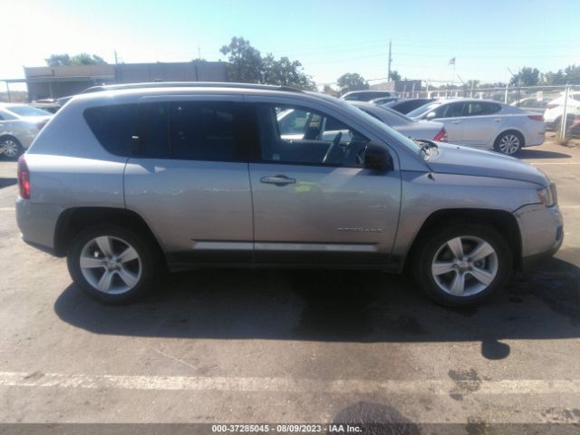 1C4NJDBB8GD722733 Jeep Compass Sport