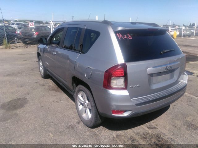 1C4NJDBB8GD722733 Jeep Compass Sport