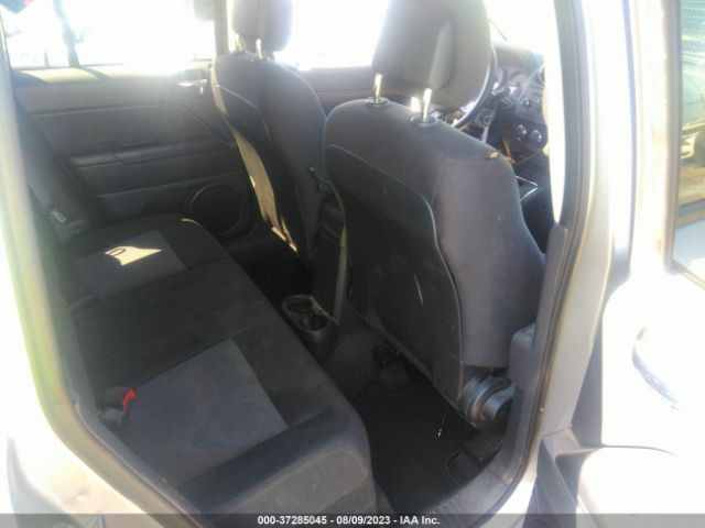 1C4NJDBB8GD722733 Jeep Compass Sport
