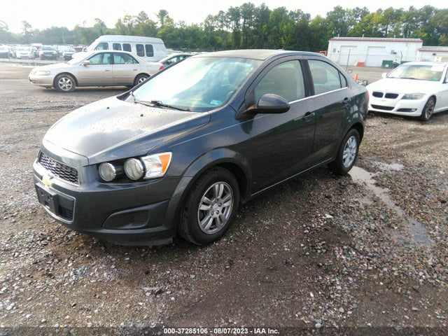 Chevrolet SONIC LT 2014 1G1JC5SHXE4159080 Image 2