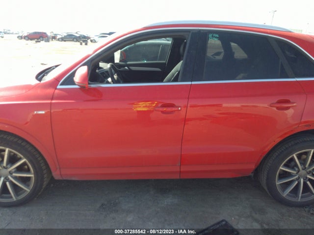 WA1HCCFS5JR030445 Audi Q3 Premium Plus