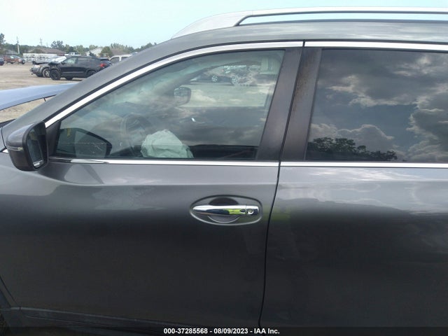 2018 NISSAN ROGUE SV VIN: 5N1AT2MV7JC769409