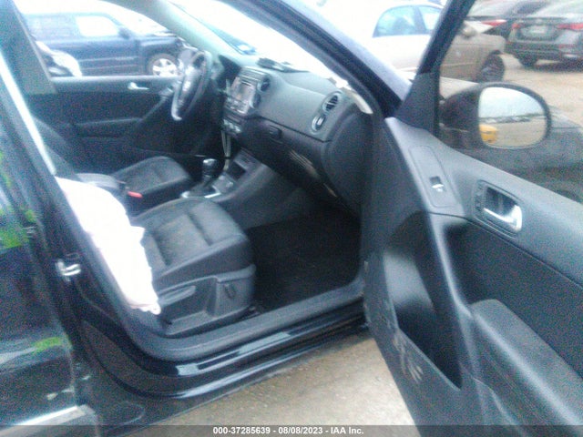 WVGAV7AX4FW508032 Volkswagen Tiguan Sel