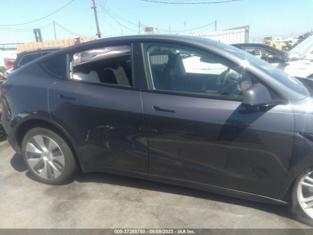 7SAYGDEE6NF511105 Tesla Model Y Long Range