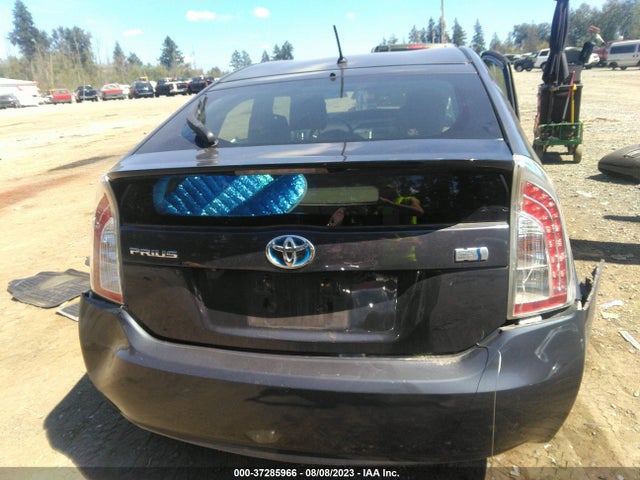Toyota Prius Four 2015 JTDKN3DUXF0397959 Image 8