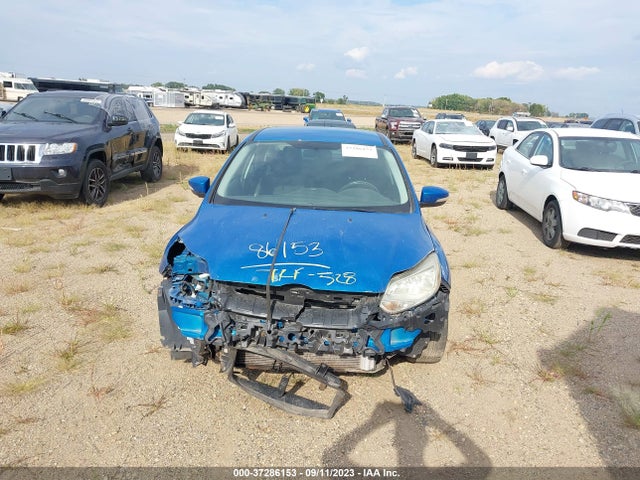 1FADP3F23EL118255 Ford FOCUS SE