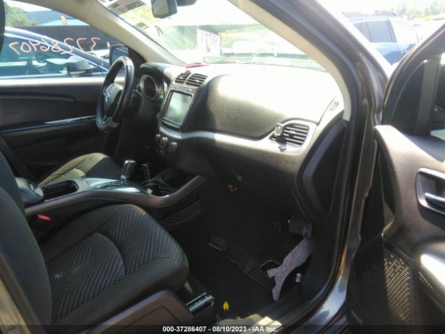 3C4PDCBBXKT701363 Dodge JOURNEY SE