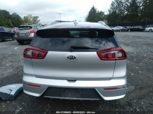 KNDCB3LC4H5073692 KIA NIRO LX