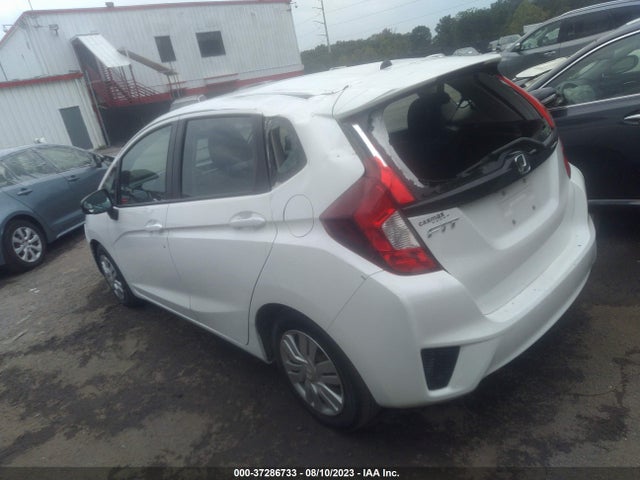 Honda FIT LX 2015 3HGGK5G56FM756639 Image 3