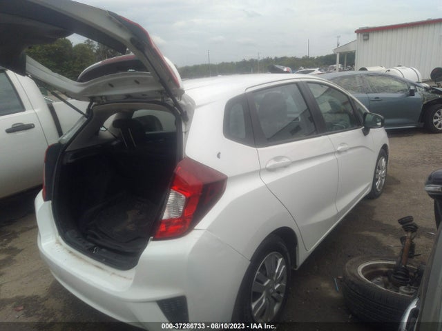 Honda FIT LX 2015 3HGGK5G56FM756639 Image 4