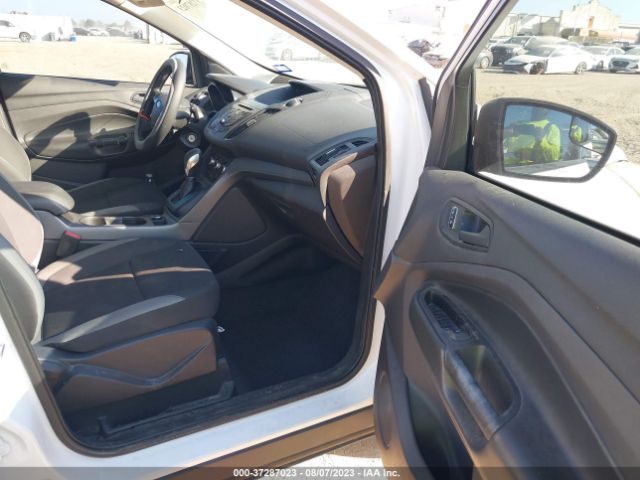 1FMCU0F70EUE28197 Ford ESCAPE S
