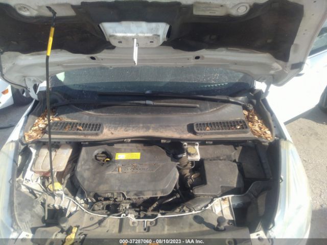 1FMCU0GX1GUB81497 Ford ESCAPE SE