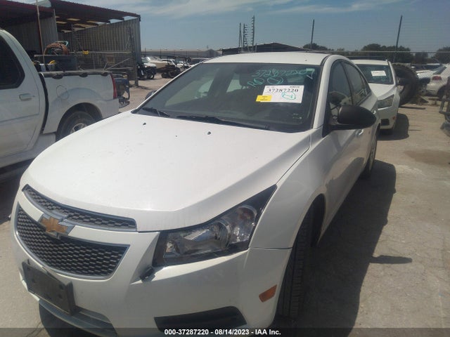 Chevrolet CRUZE LS 2014 1G1PA5SH4E7285689 Image 2