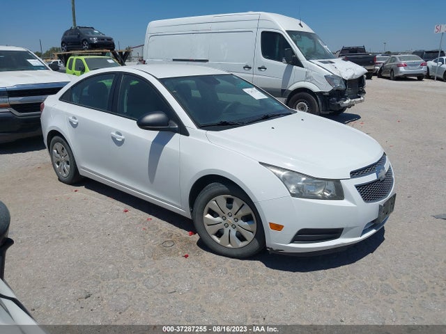 2014 1G1PA5SH8E7281208 main image